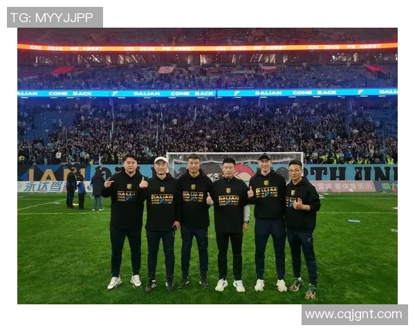 足球明星团队合影展现团结与激情的瞬间